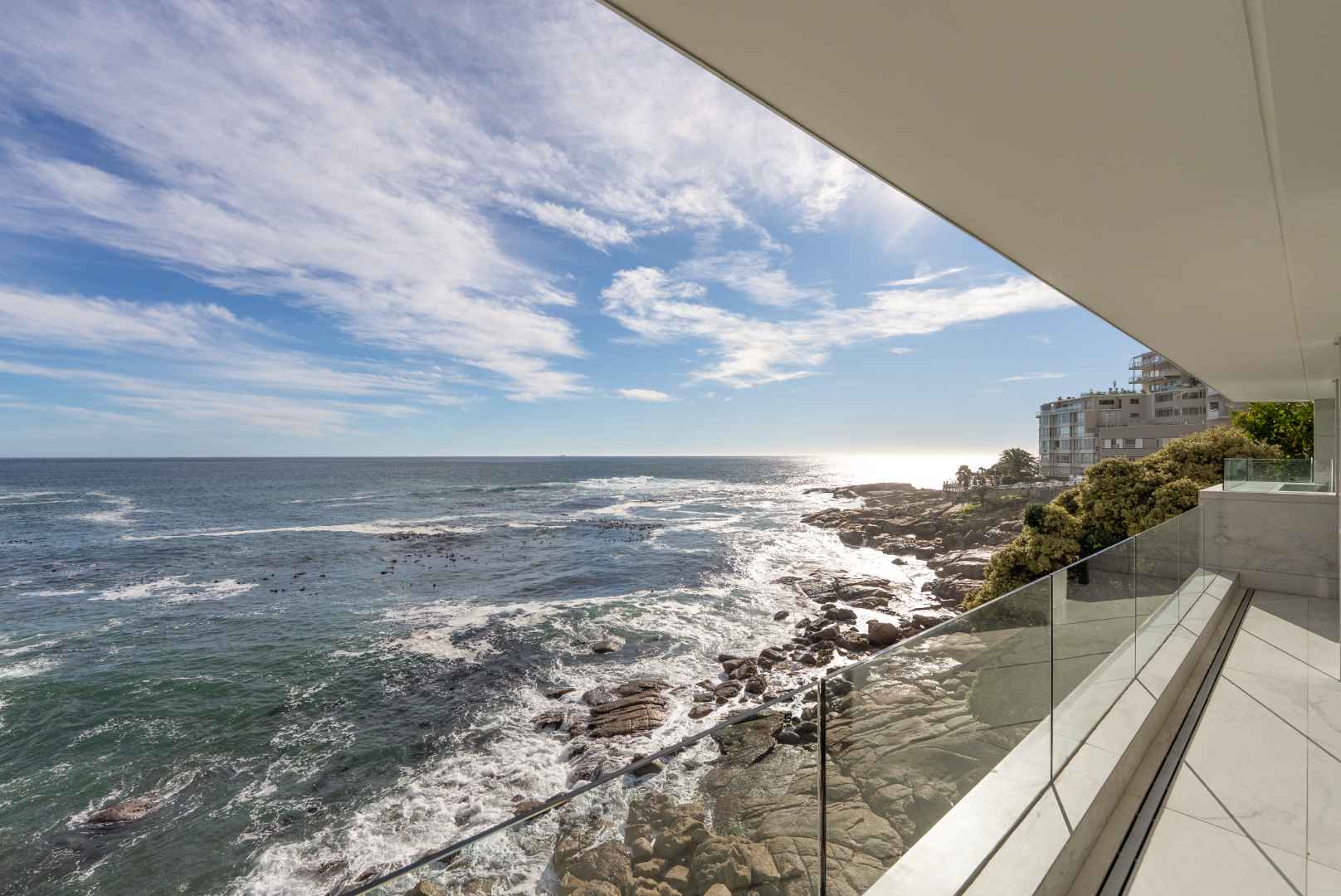 An exceptional oceanfront penthouse, Bantry Bay